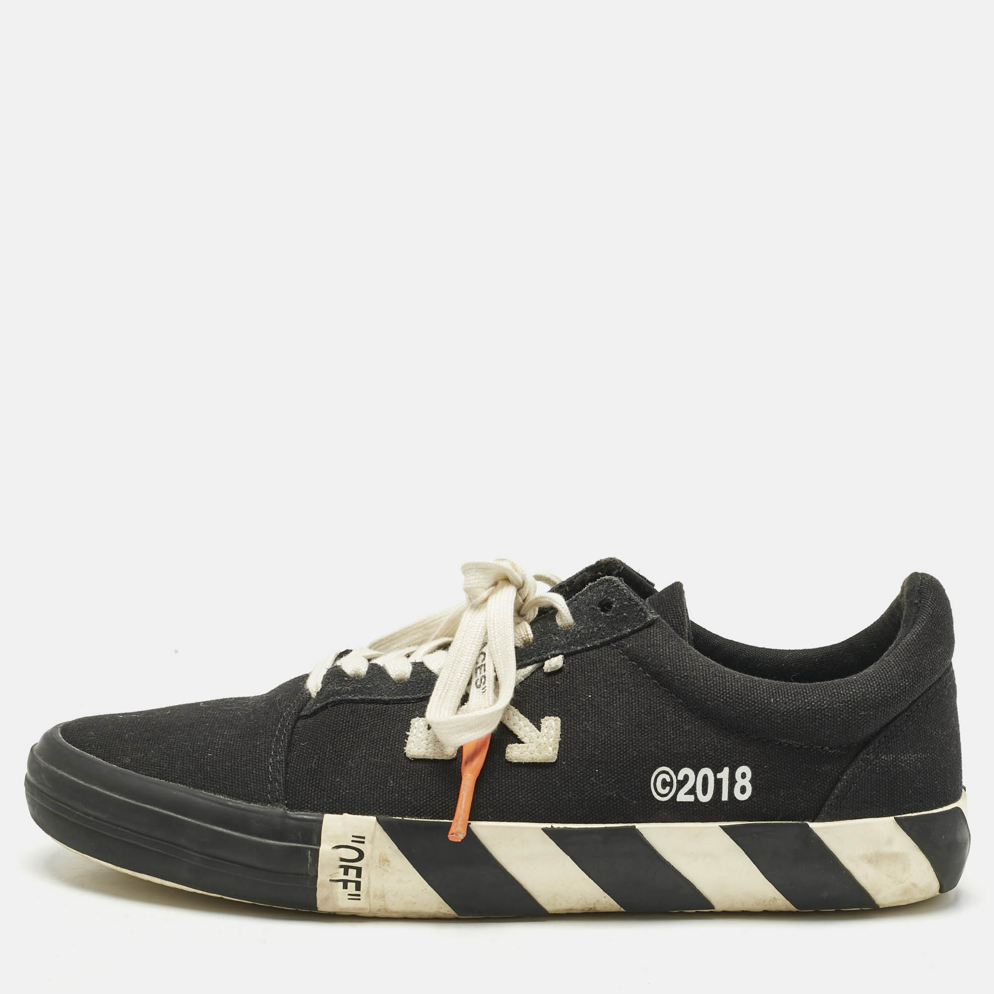 

Off-White Black Canvas and Suede Vulcanized Low Top Sneakers Size