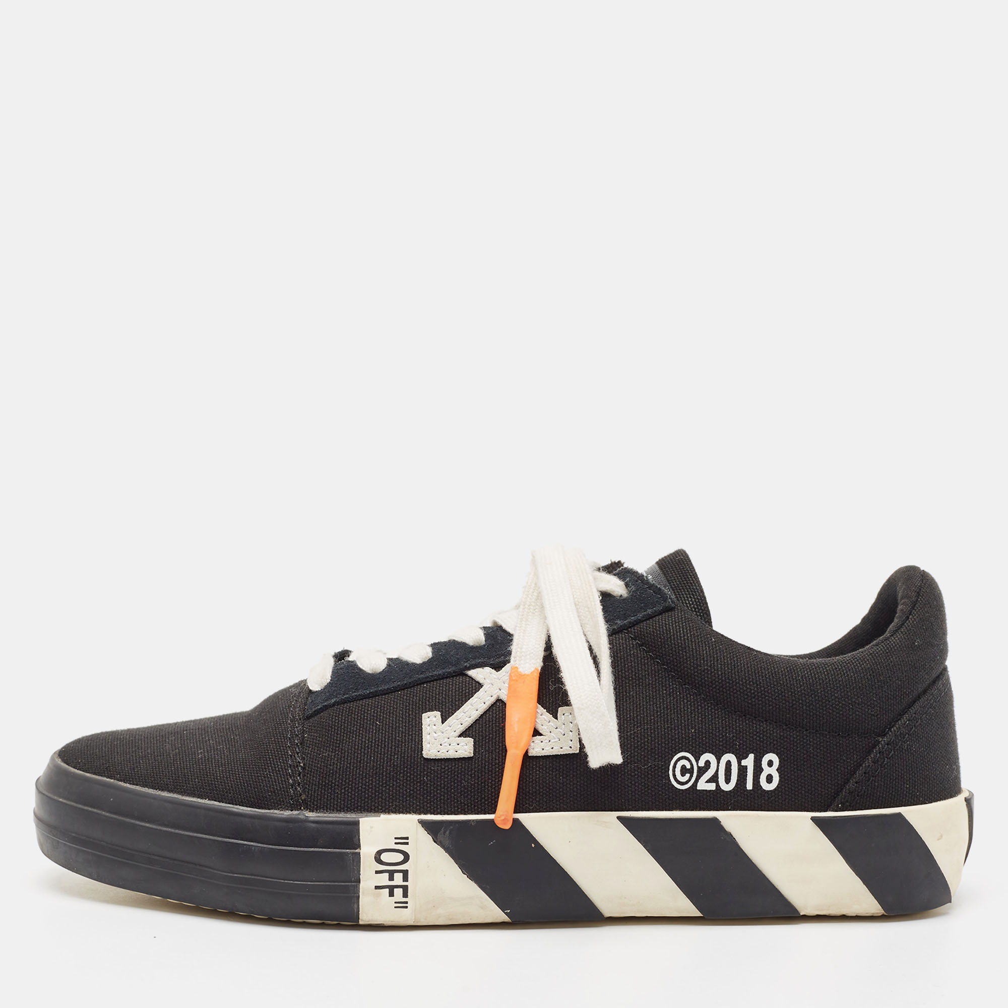 

Off-White Black Canvas Vulcanized Low Top Sneakers Size