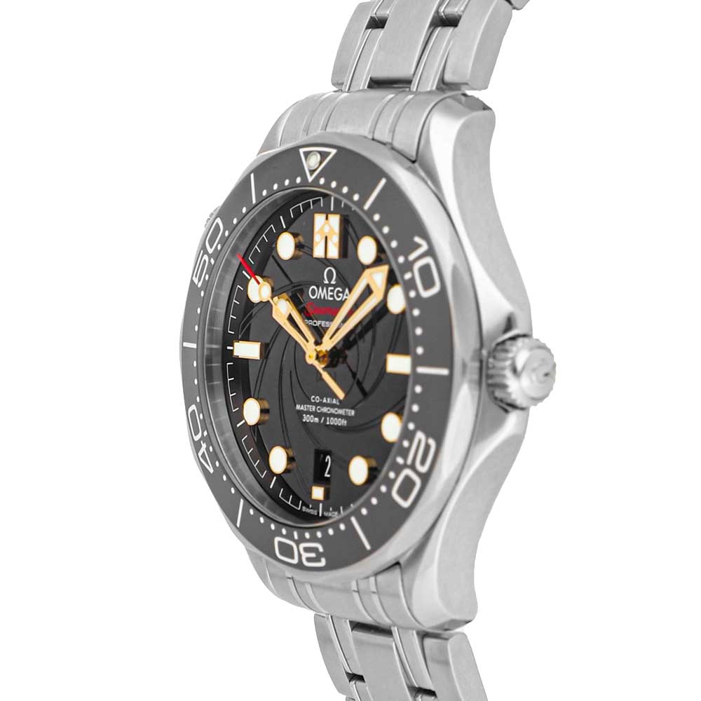 

Omega Black Stainless Steel Seamaster Diver 300m James Bond Limited Edition 210.22.42.20.01.004 Men's Wristwatch 42 MM