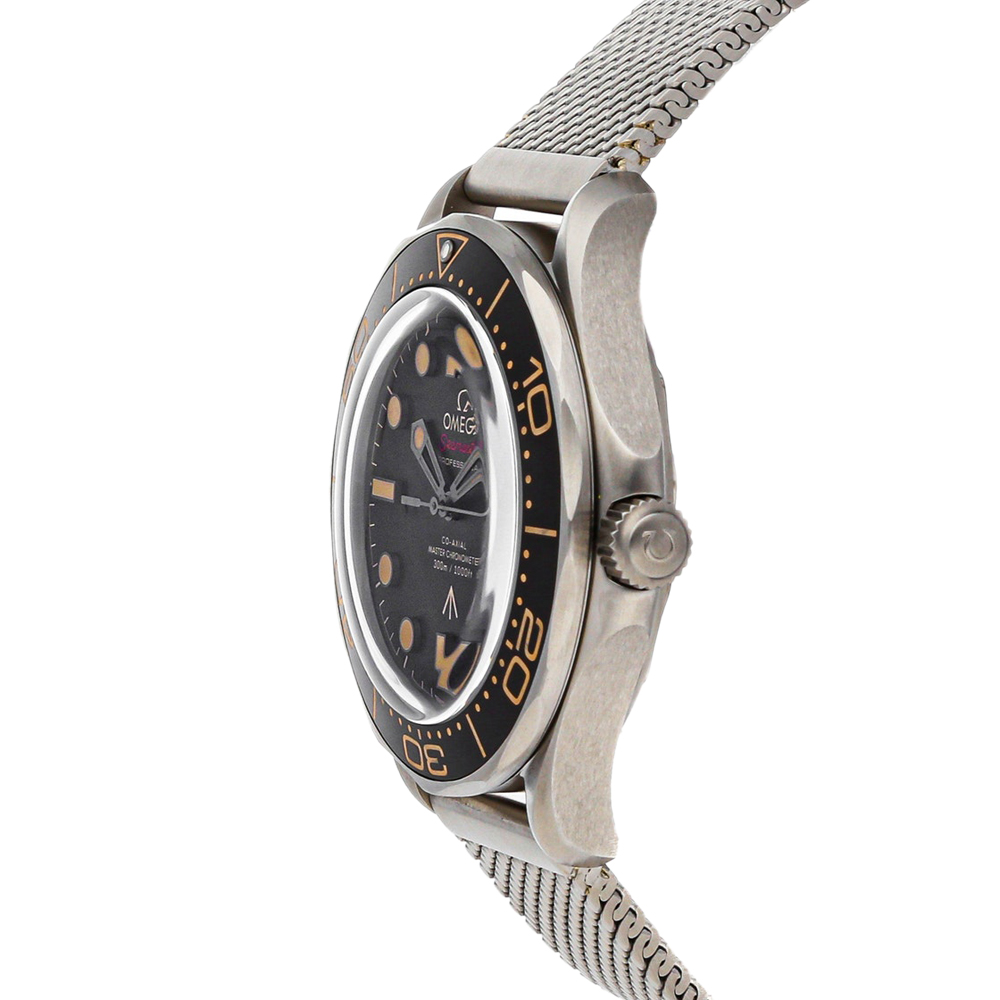 

Omega Brown Titanium Seamaster Diver 300m 007 Edition 210.90.42.20.01.001 Men's Wristwatch