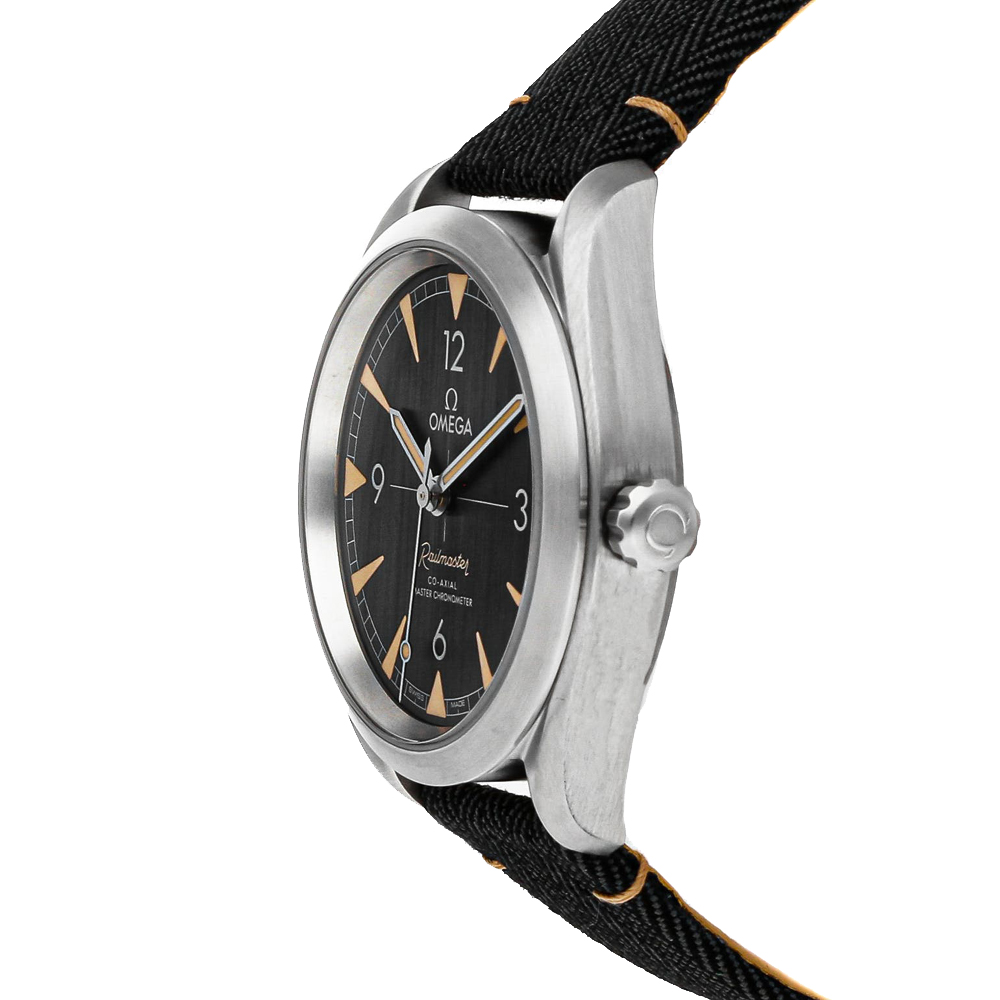 

Omega Black Stainless Steel Seamaster Railmaster 220.12.40.20.01.001 Men's Wristwatch 40 MM