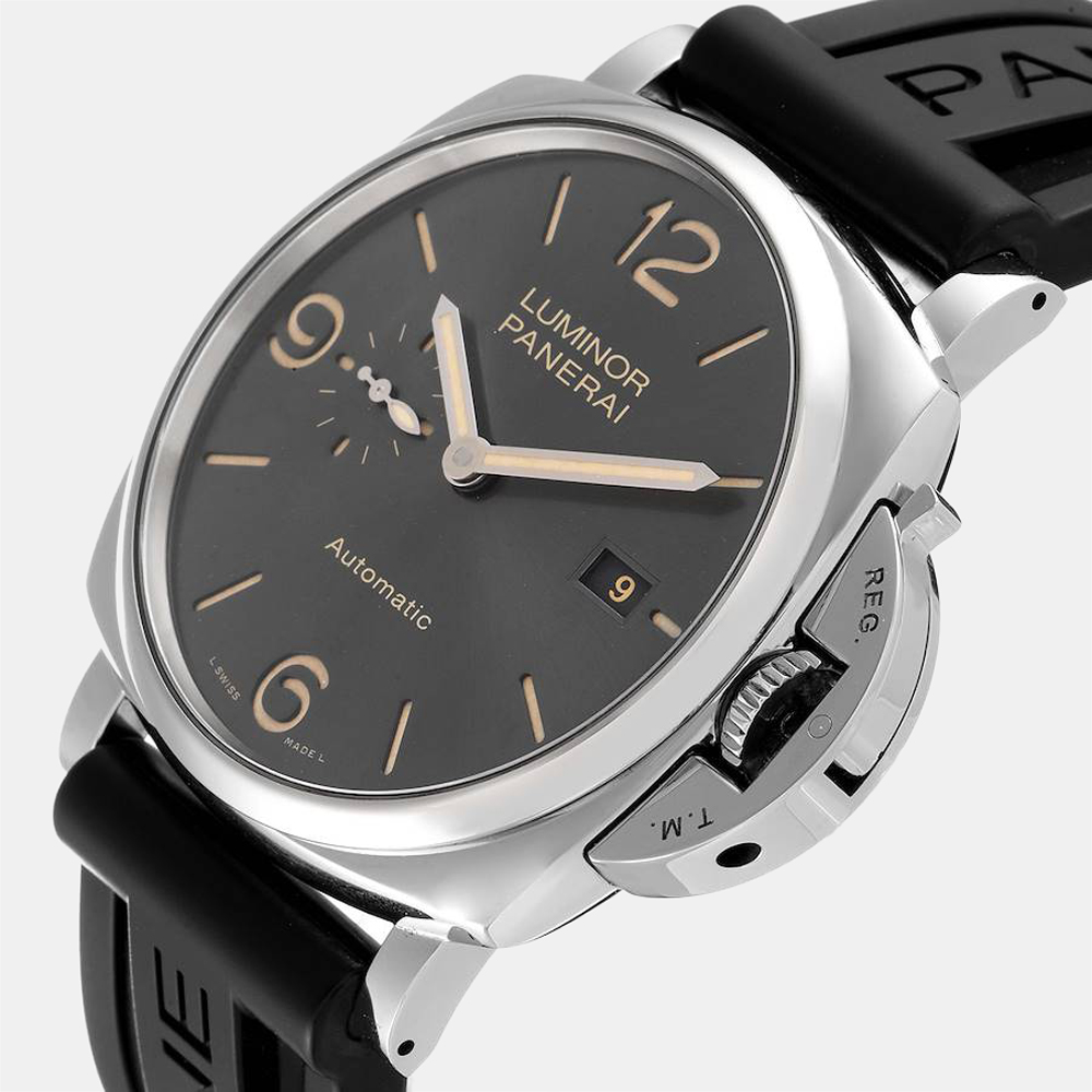 

Panerai Grey Stainless Steel Luminor PAM00943 Automatic Men's Wristwatch 45 mm