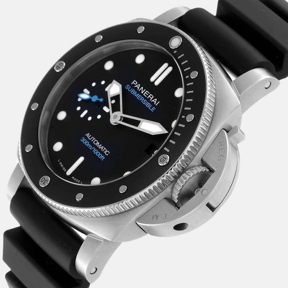 

Panerai Black Stainless Steel Luminor Submersible PAM00683 Automatic Men's Wristwatch 42 mm