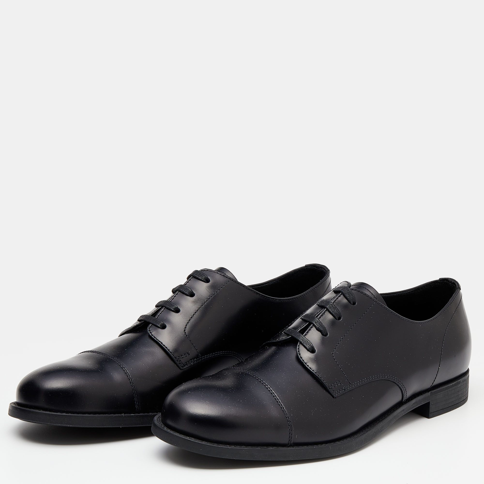 

Prada Black Leather Lace Up Oxfords Size