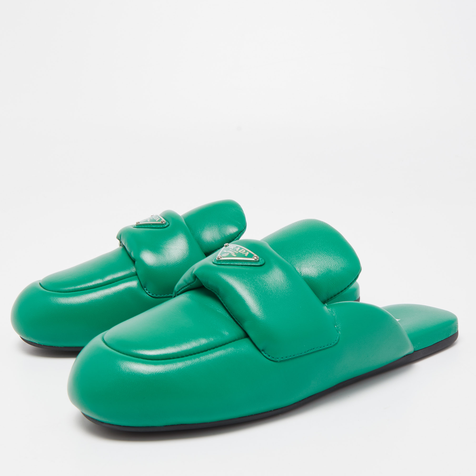 

Prada Green Leather Sabots Mule Size