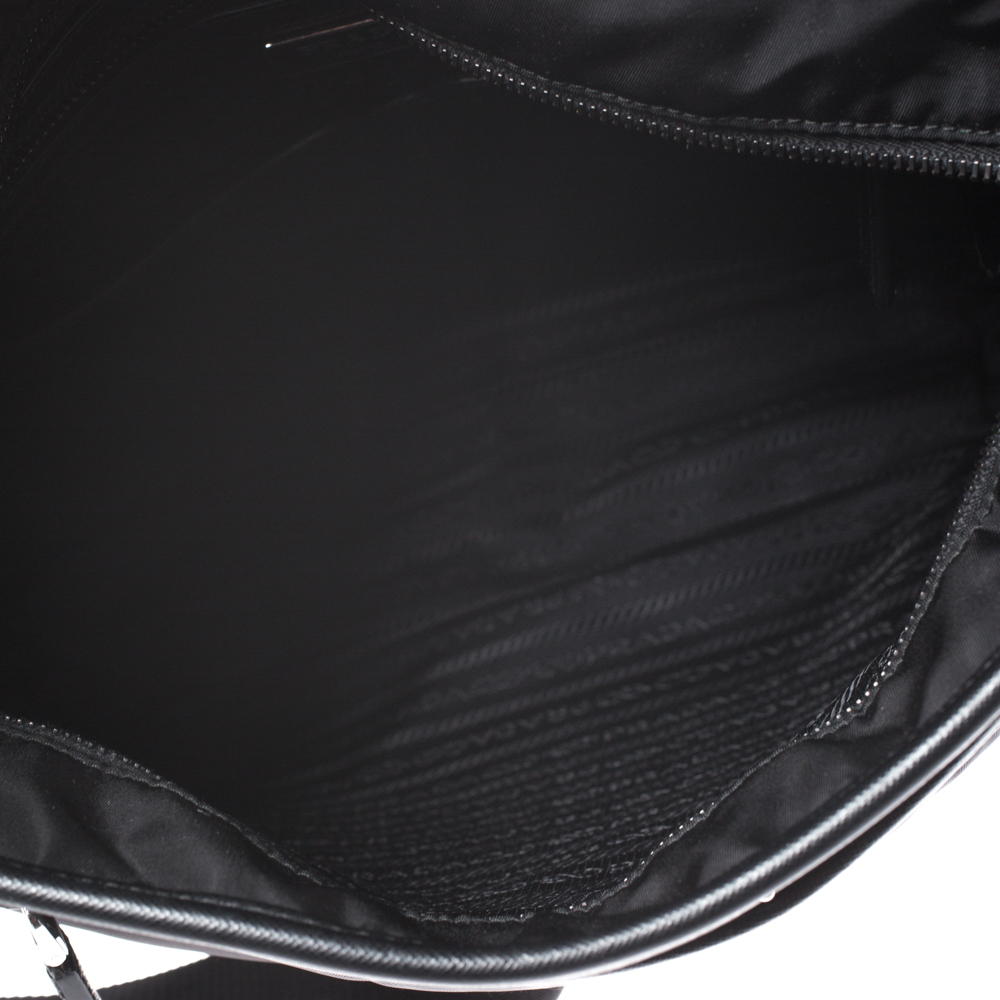 Black Nylon Prada Messenger Bag ref.879969 - Joli Closet