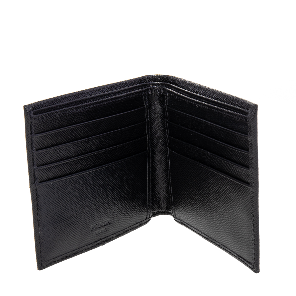 

Prada Black Saffiano Leather Bi Fold Wallet