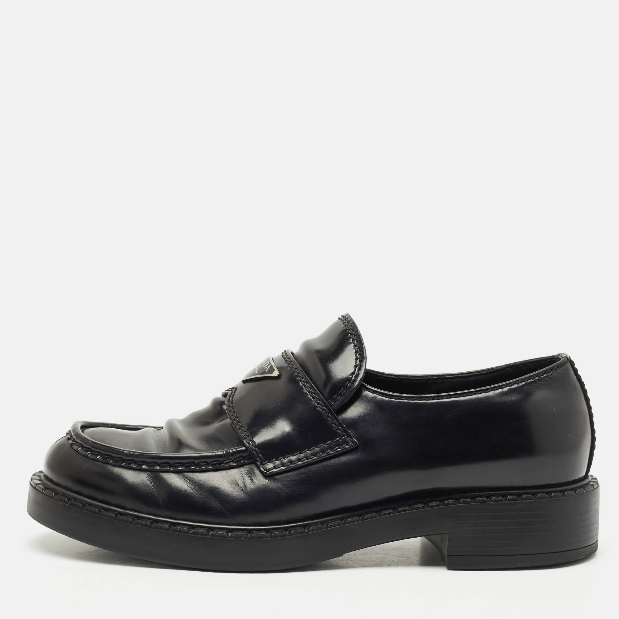 

Prada Black Leather Triangle Logo Loafers Size 42