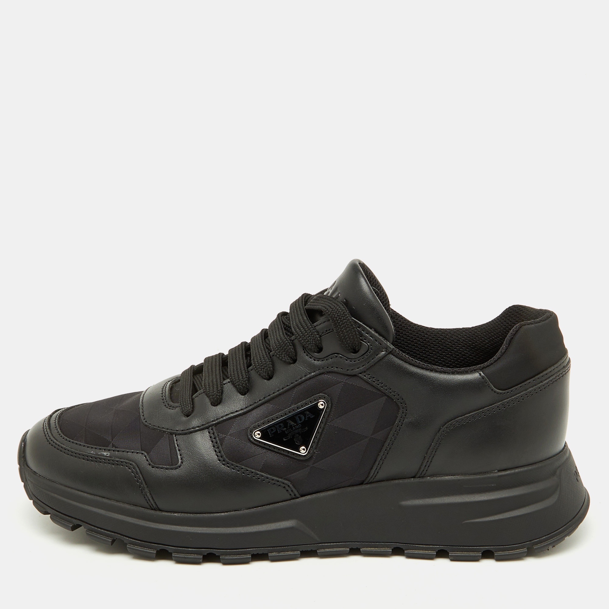 

Prada Black Leather and Re-Nylon Prax 1 Low Top Sneakers Size 40