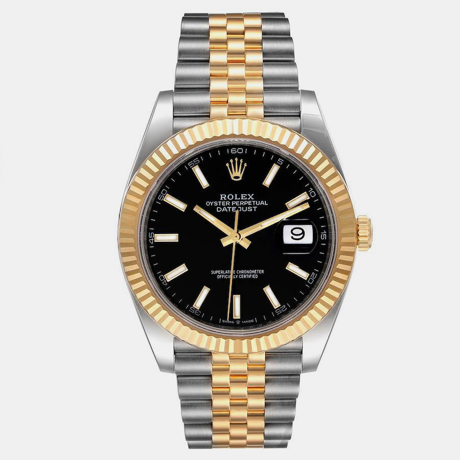 The Datejust is one of the most recognized and coveted watches from the house of Rolex. It has a distinct look and an irrefutable appeal. Crafted in stainless steel and 18k yellow gold this authentic Rolex Datejust wristwatch has the signature allure.