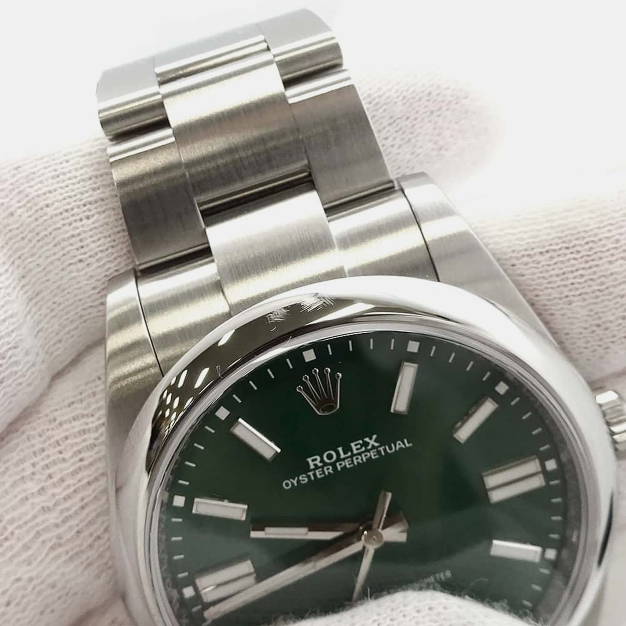 Rolex Green Stainless Steel Oyster Perpetual 124300 Automatic Men`s Wristwatch 41 mm 