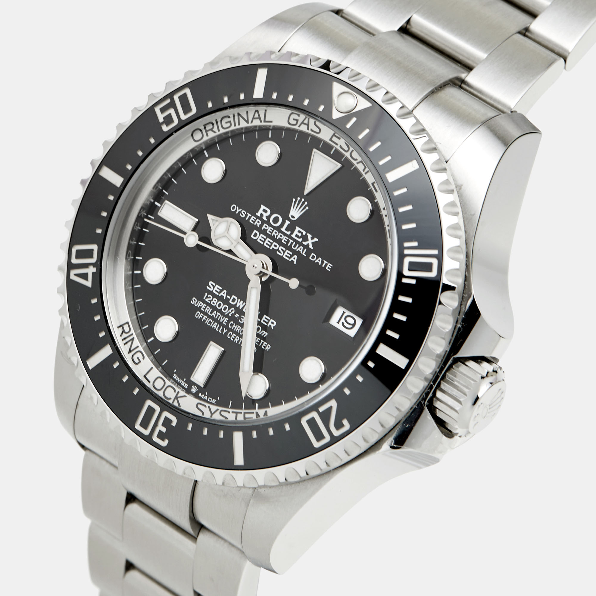 

Rolex Black Oystersteel Cerachrom Sea-Dweller Deepsea M136660-0004 Men's Wristwatch