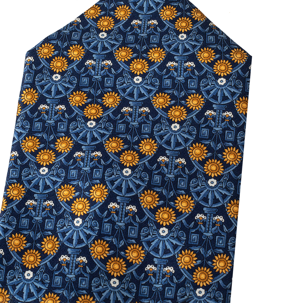 

Yves Saint Laurent Vintage Blue Floral Printed Silk Traditional Tie
