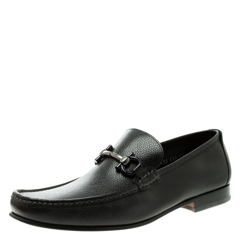 مملوكة مسبقًا Salvatore Ferragamo Black Pebbled Leather Giordano Moccassins Size 44.5