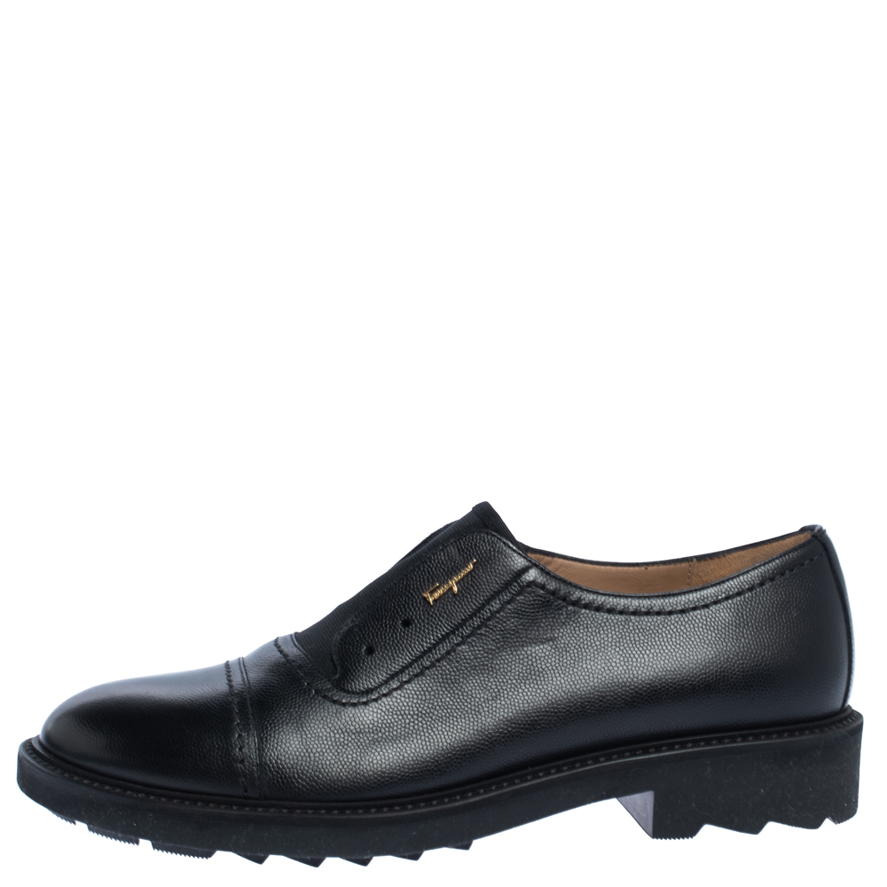 

Salvatore Ferragamo Black Leather Laceless Oxford Shoes Size