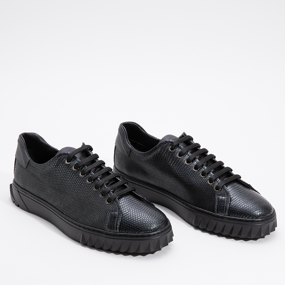 

Salvatore Ferragamo Black Leather Cube Sneakers Size EU