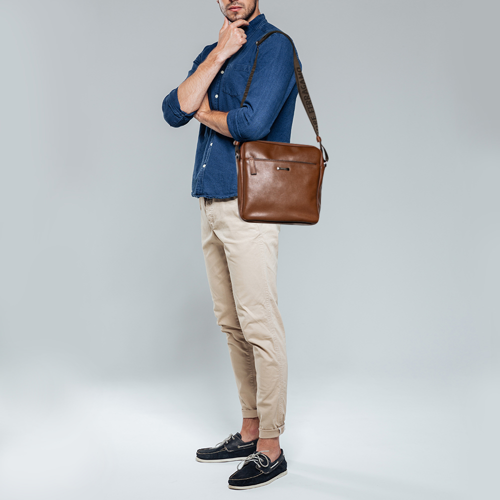 

Salvatore Ferragamo Brown Leather Messenger Bag