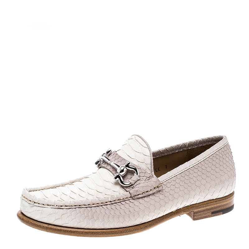 Pre Owned حذاء لوفرز ساالفاتوري فيراغامو ميسون جلد ثعبان آومبريه أبيض/ بيج فاتح مقاس 41