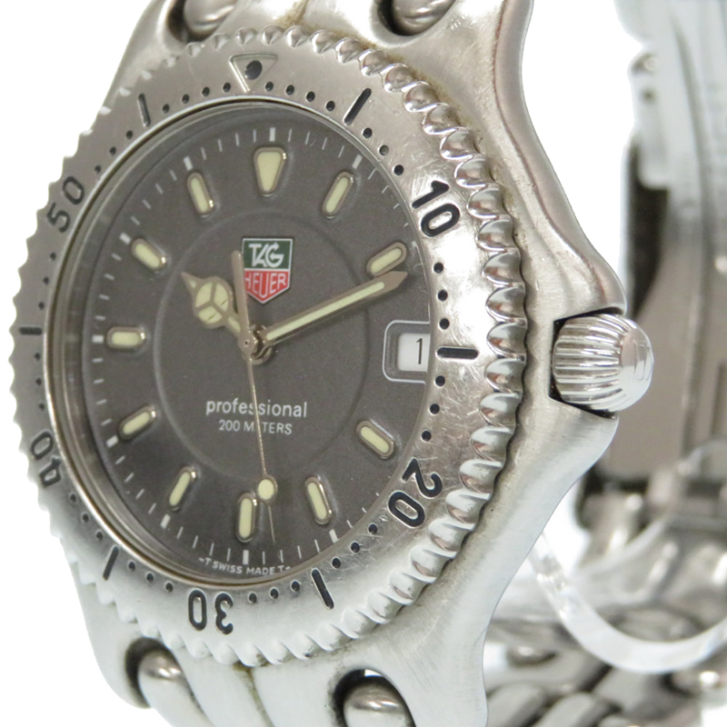 

Tag Heuer Gray Stainless Steel Cell Series Date Quartz Wg1113-K0 Men's Wristwatch, Grey