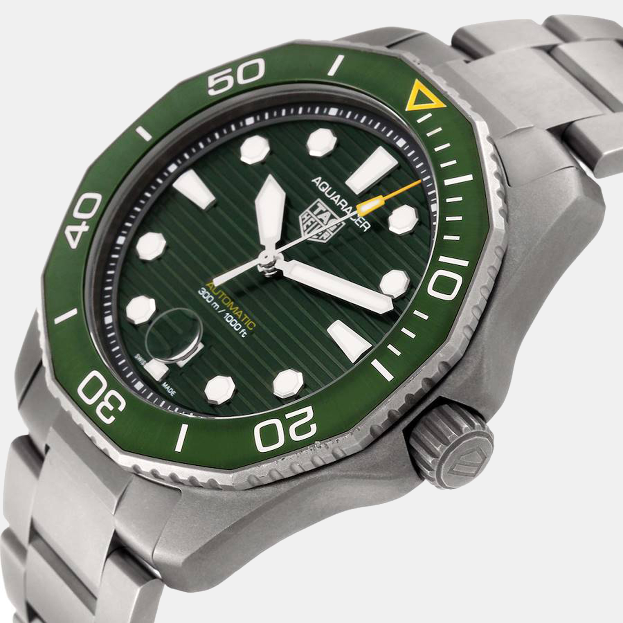 

Tag Heuer Green Titanium Aquaracer Professional WBP208B Automatic Men's Wristwatch 43 mm
