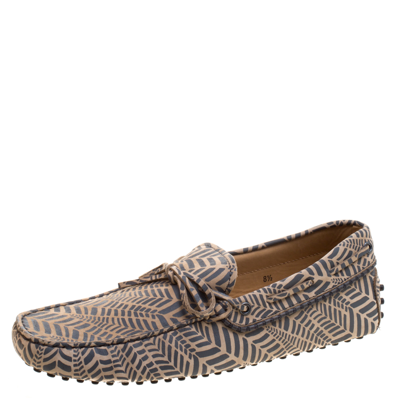 مملوكة مسبقًا حذاء لوفرز تودز فيونكة جلد مطبوع رمادي وبيج مقاس 42.5