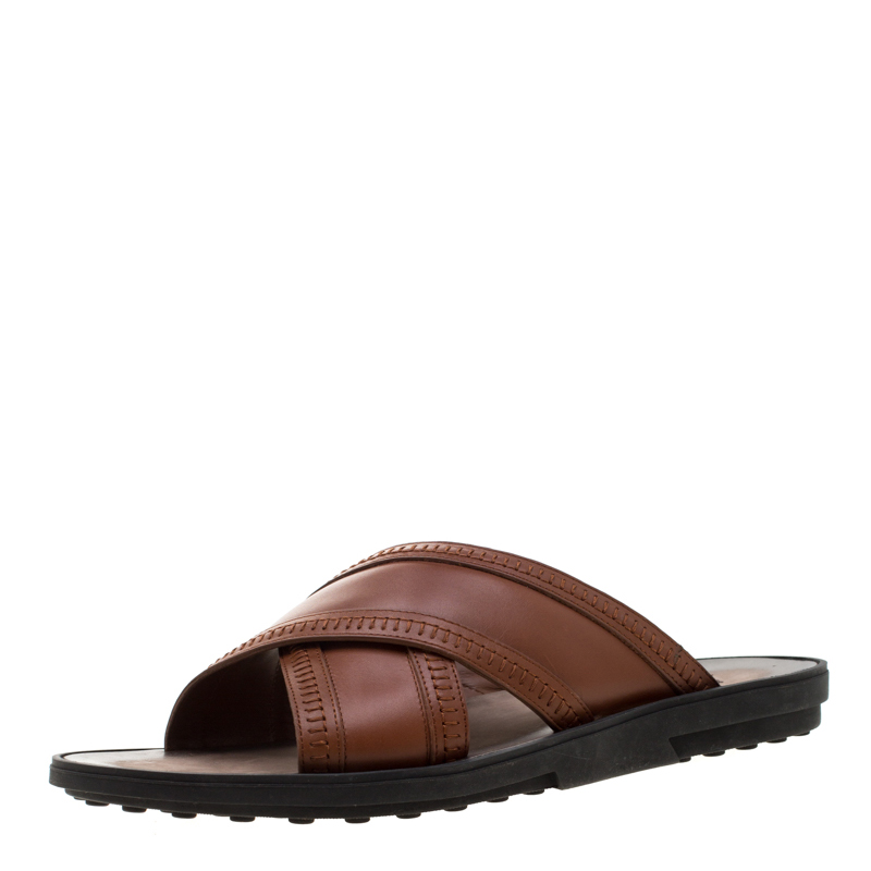 مملوكة مسبقًا Tod's Brown Leather Crossed Strap Slider Sandals Size 42.5