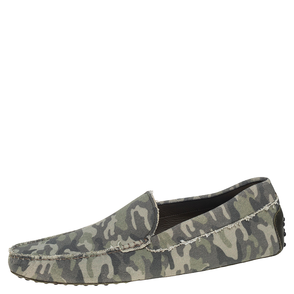 

Tod's Green Camouflage Canvas and Leather Gommino Slip On Loafers Size