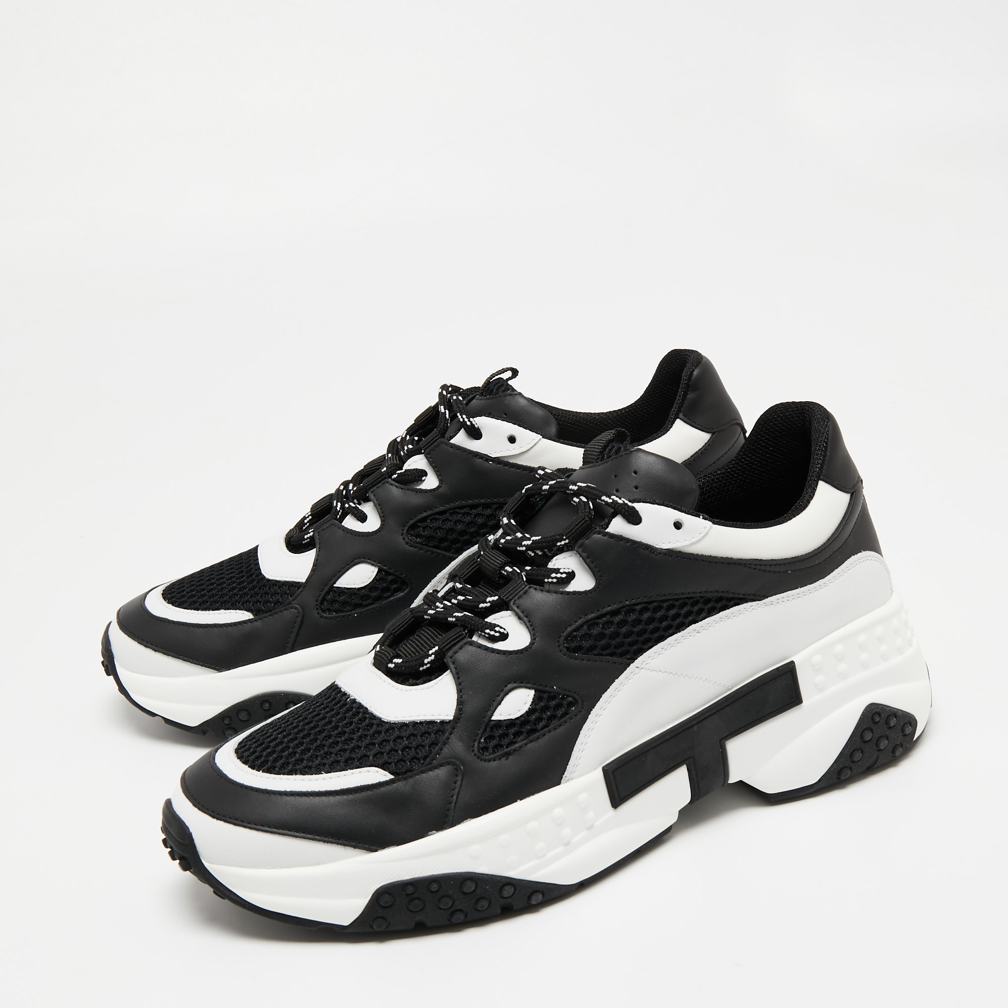 

Tod's Black/White Leather Galleria Lace Up Sneakers Size