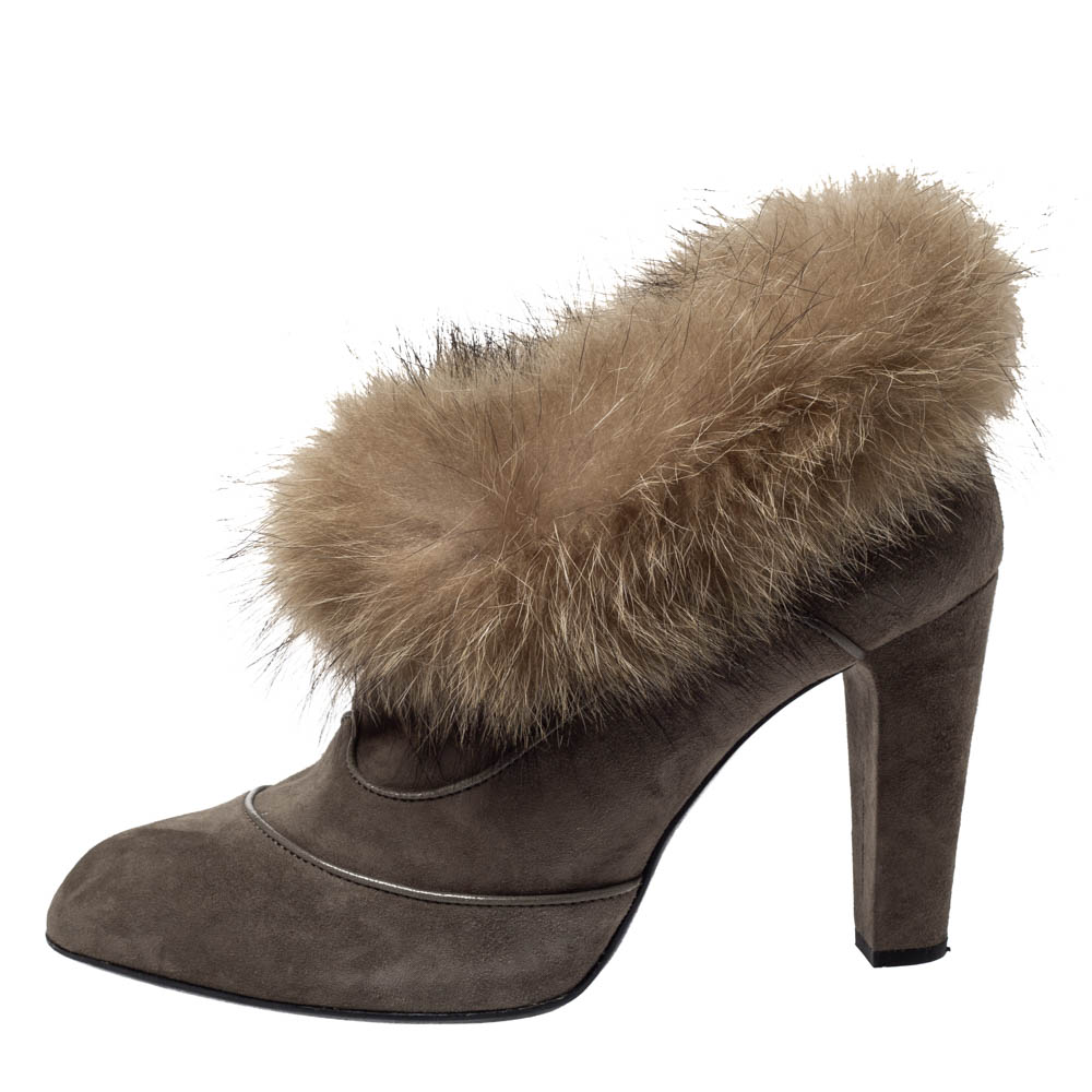 

Tod's Grey Suede Marmot Fur Trim Ankle Boots Size, Beige