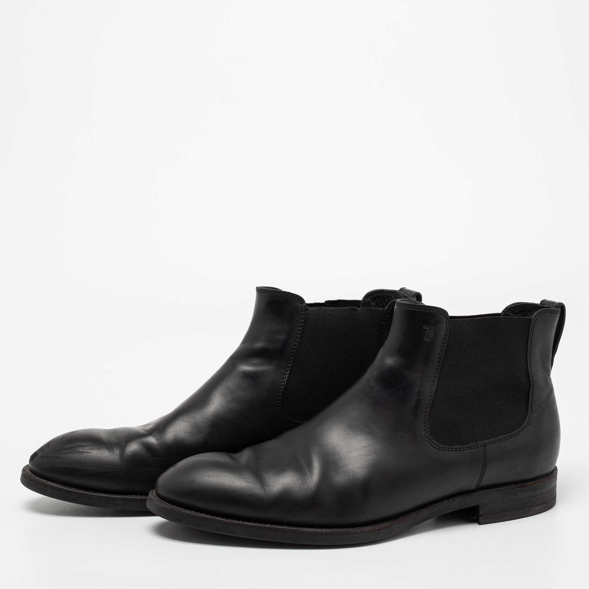

Tod's Black Leather Ankle Length Boots Size