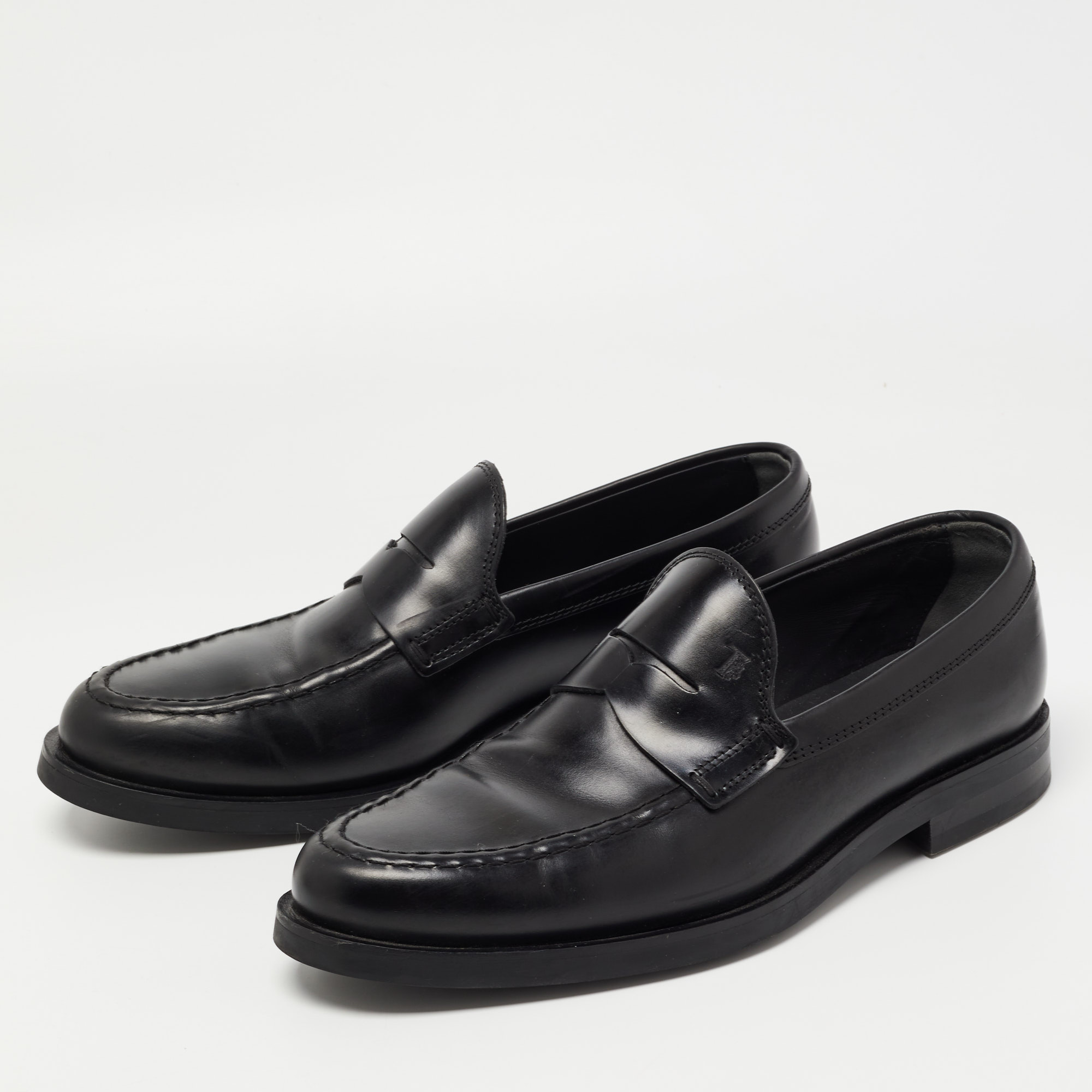 

Tods Black Leather Gommino Driving Slip On Loafer Size