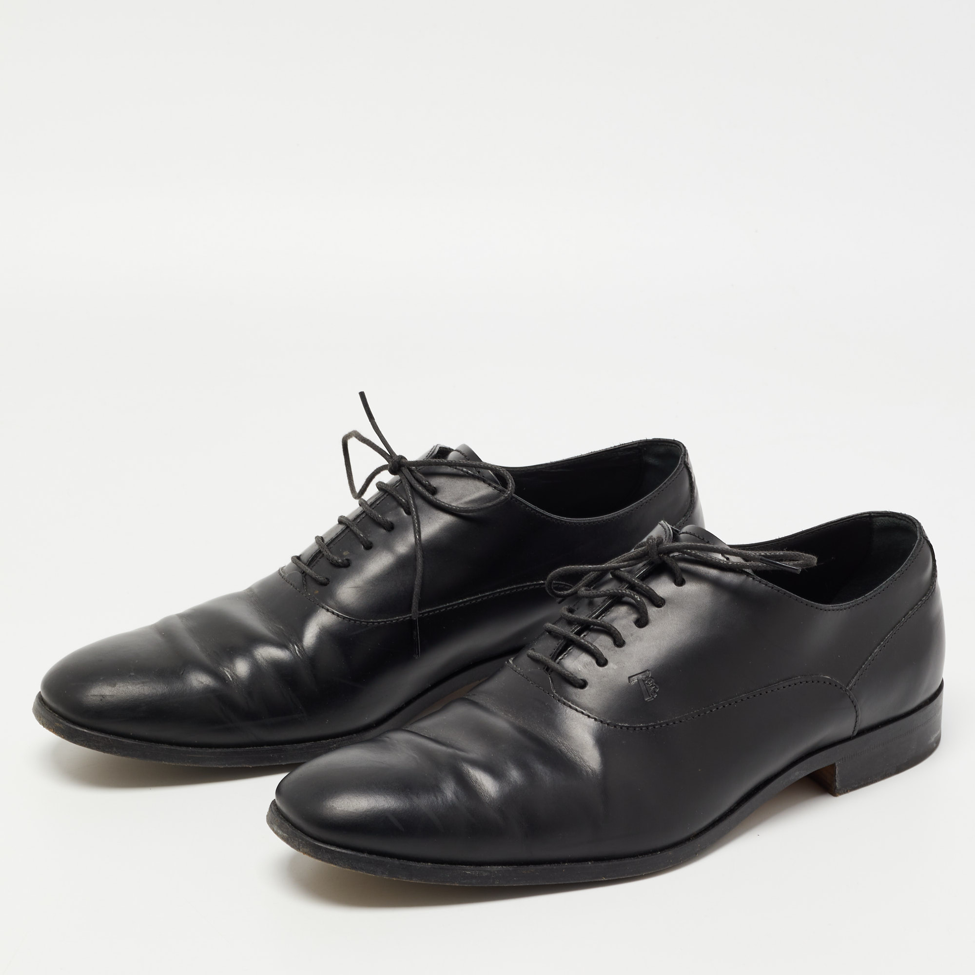 

Tod's Black Leather Lace Up Oxfords Size