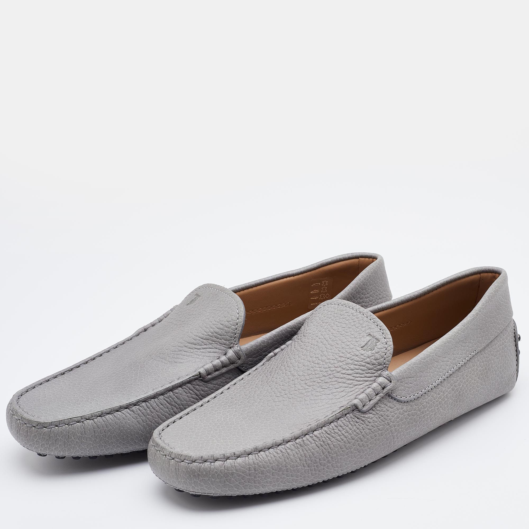 

Tod's Grey Leather Driving Loafers Size