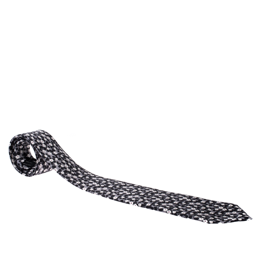 Tom Ford Grey and Black Floral Print Silk Traditional Tie