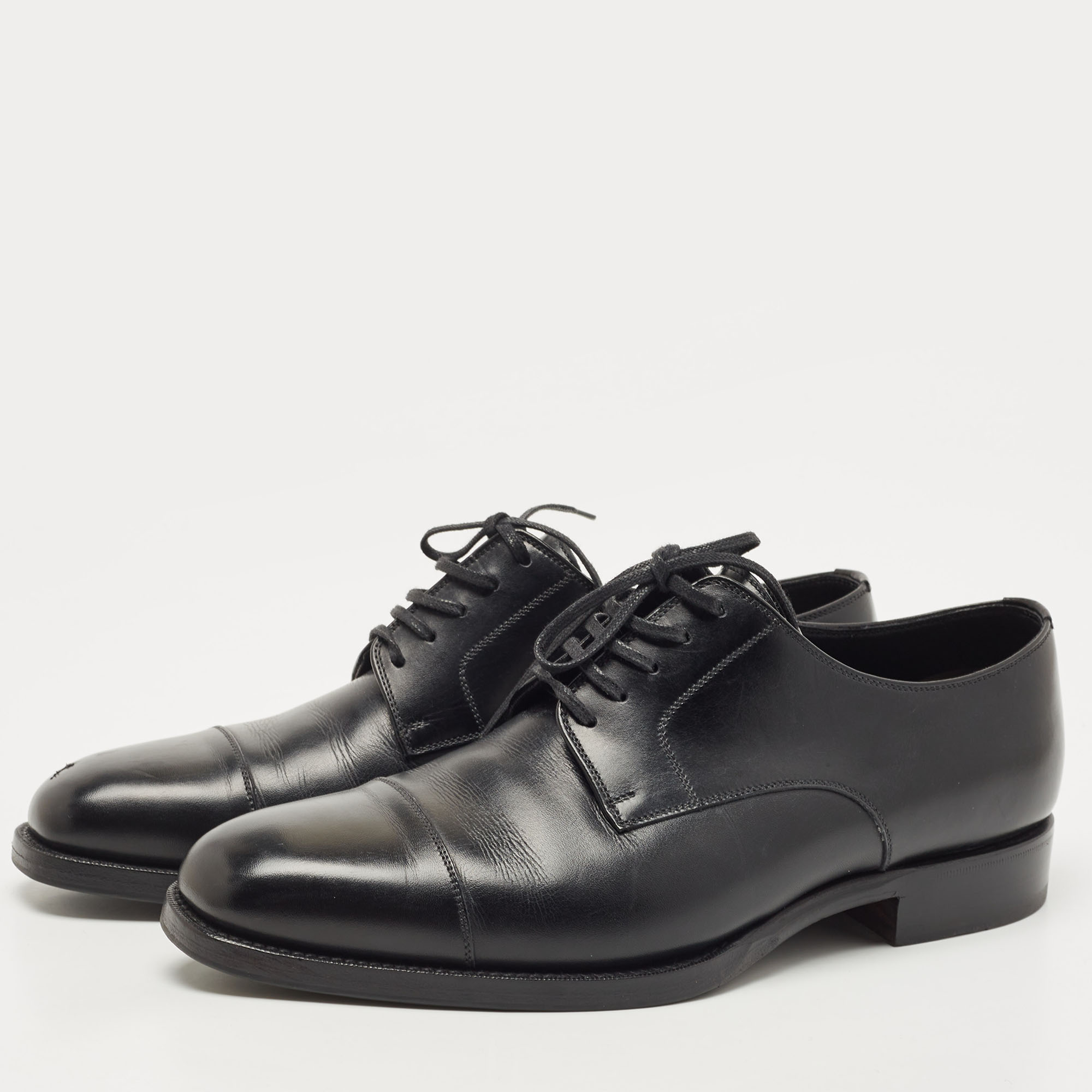 

Tom Ford Black Leather Lace Up Oxford Size