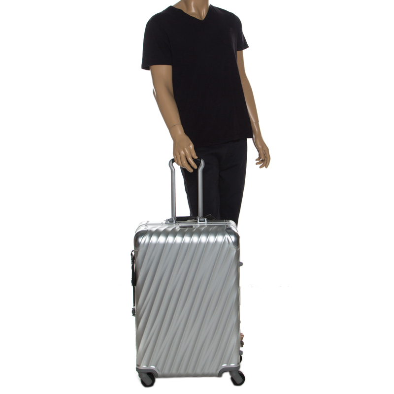 

TUMI Sliver Aluminum 4 Wheel Short Trip Packing Case 19 Degrees Luggage 55, Silver