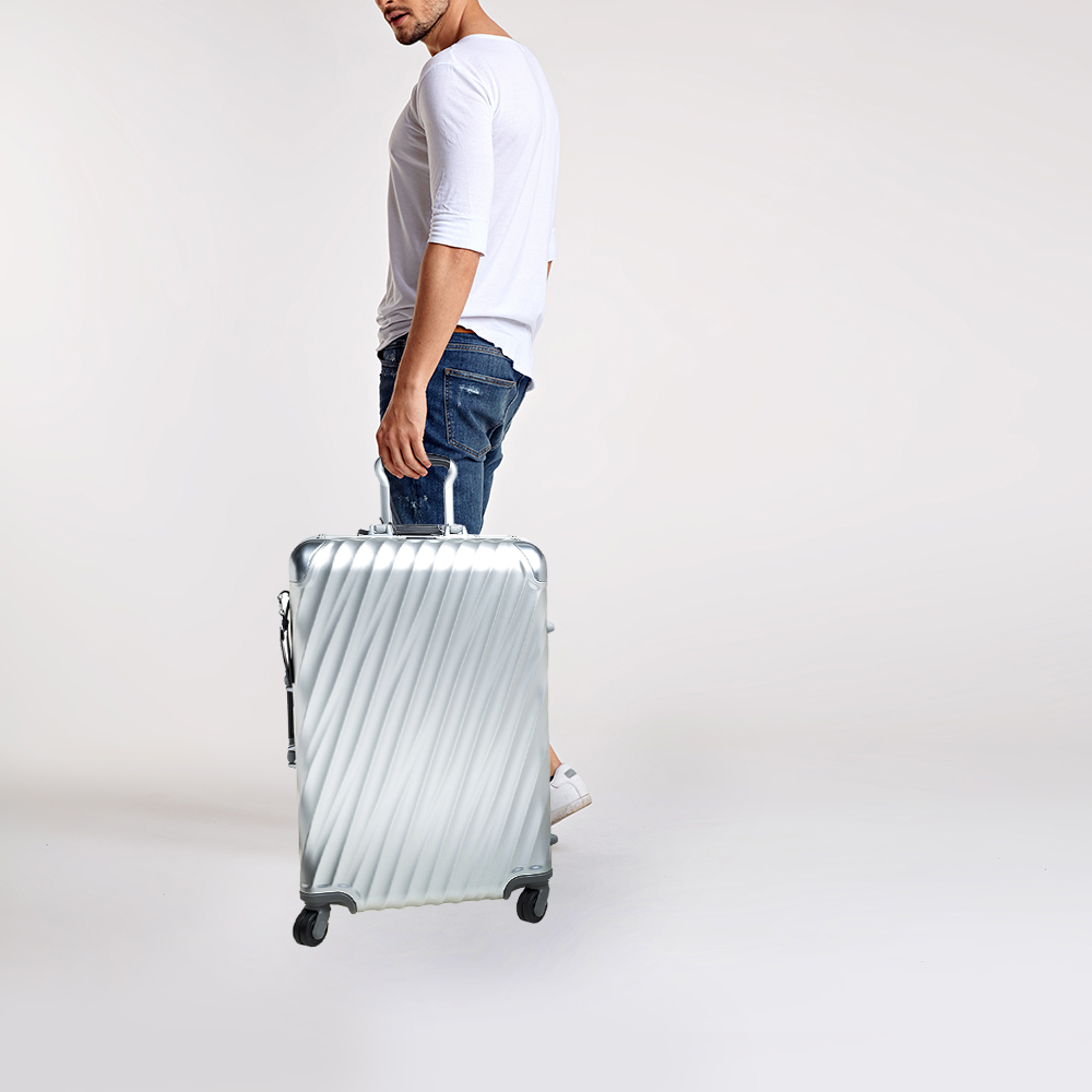 

TUMI Silver 19 Degrees Aluminum Extended Trip Packing Case