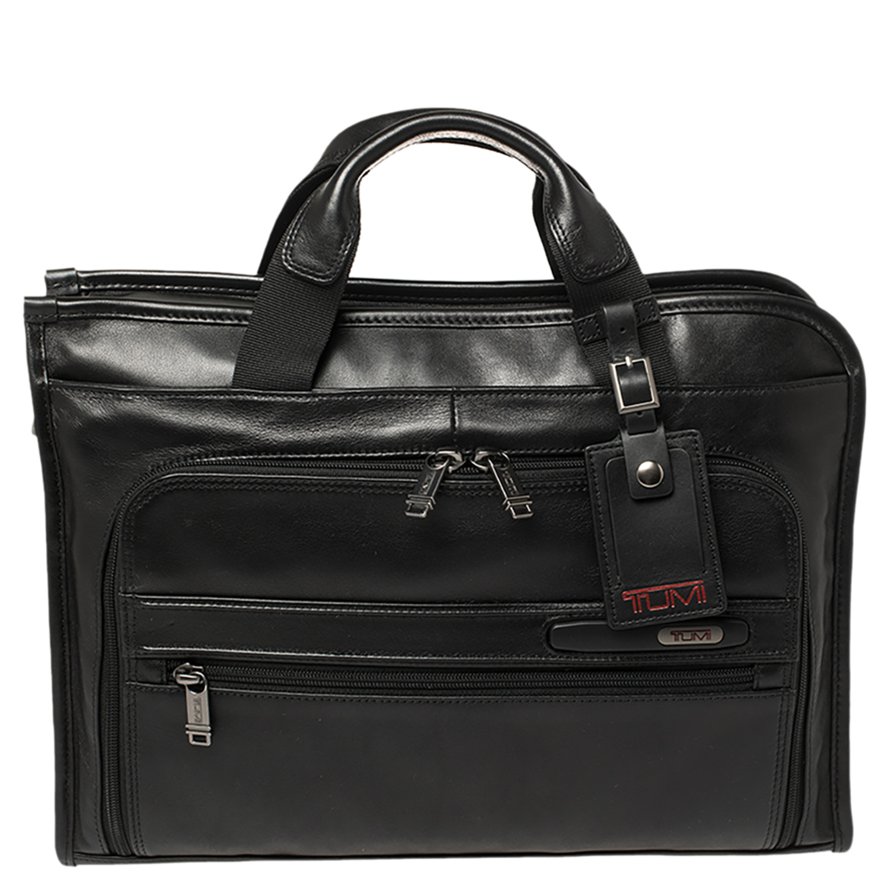 Click to view more detailed imagery on our partner's website Pre-owned Tumi Black Leather Gen 4.2 Slim Deluxe Portfolio Bag