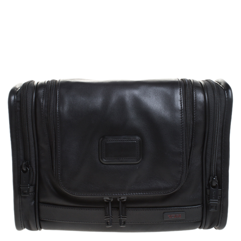 Tumi Black Leather Alpha II Hanging Travel Clutch TUMI | The Luxury Closet