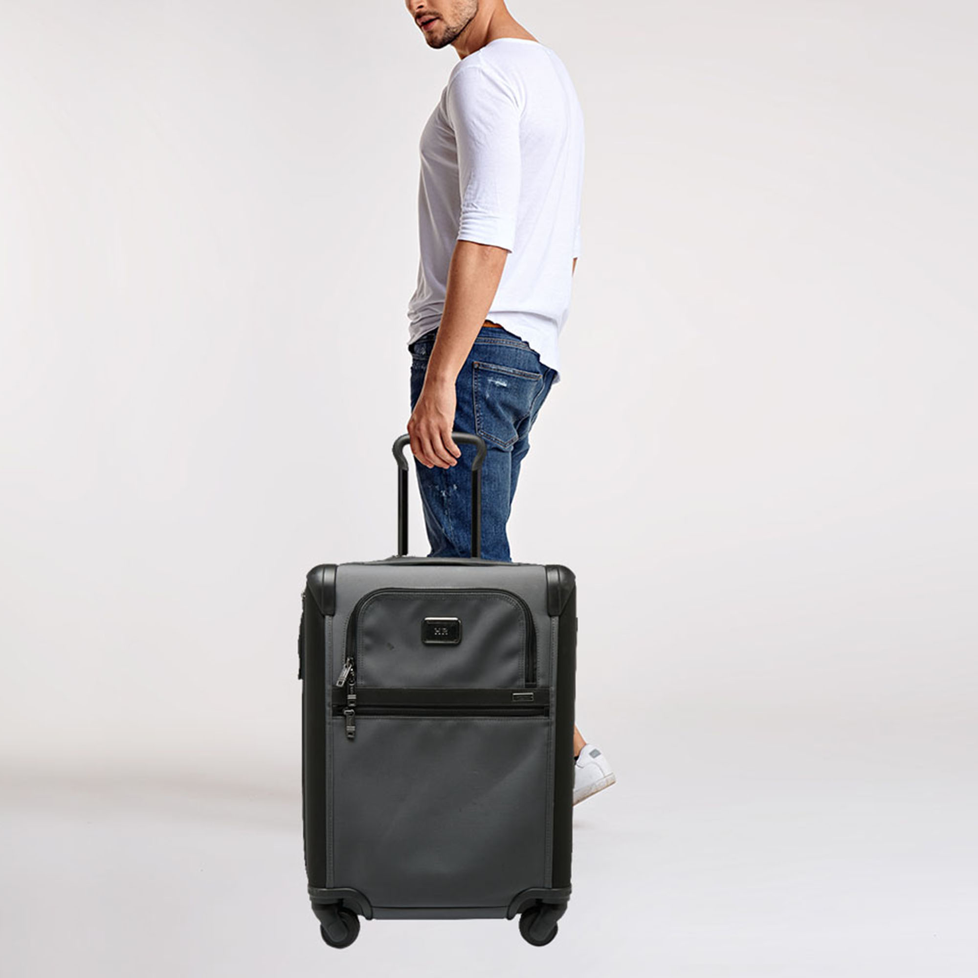 

TUMI Dark Grey/Black Nylon Continental 4 Wheeled Alpha II Expandable Carry On Luggage