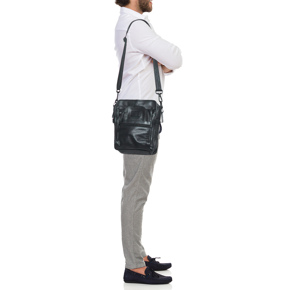 

Tumi Black Leather Double Zip Messenger Bag