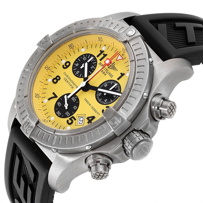 

Breitling Yellow Titanium Aeromarine Chrono Avenger M1 E73360 Men's Wristwatch