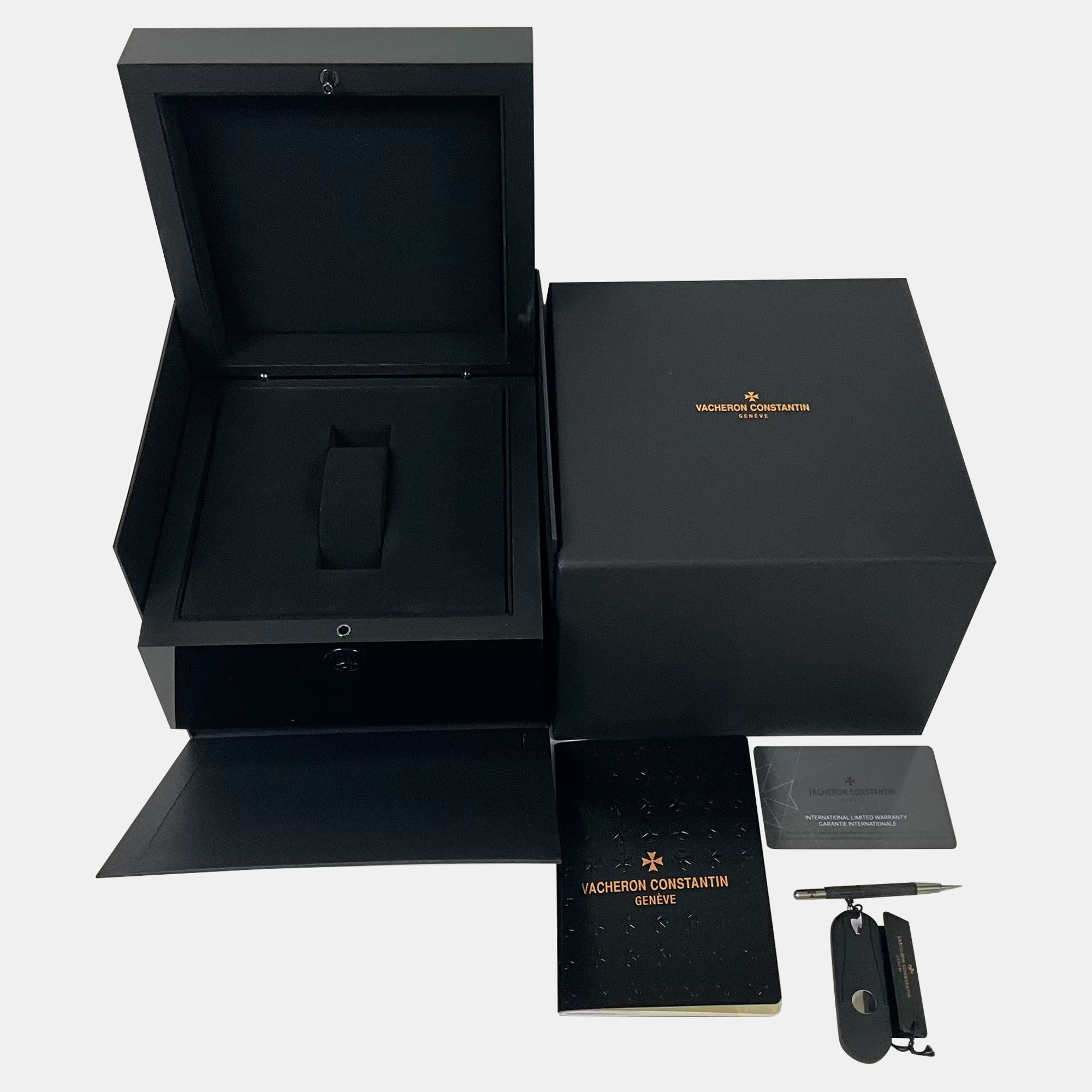 Pre-Owned Vacheron Constantin Historiques Triple Calendrier 1942 Men`s Watch 40 mm 
