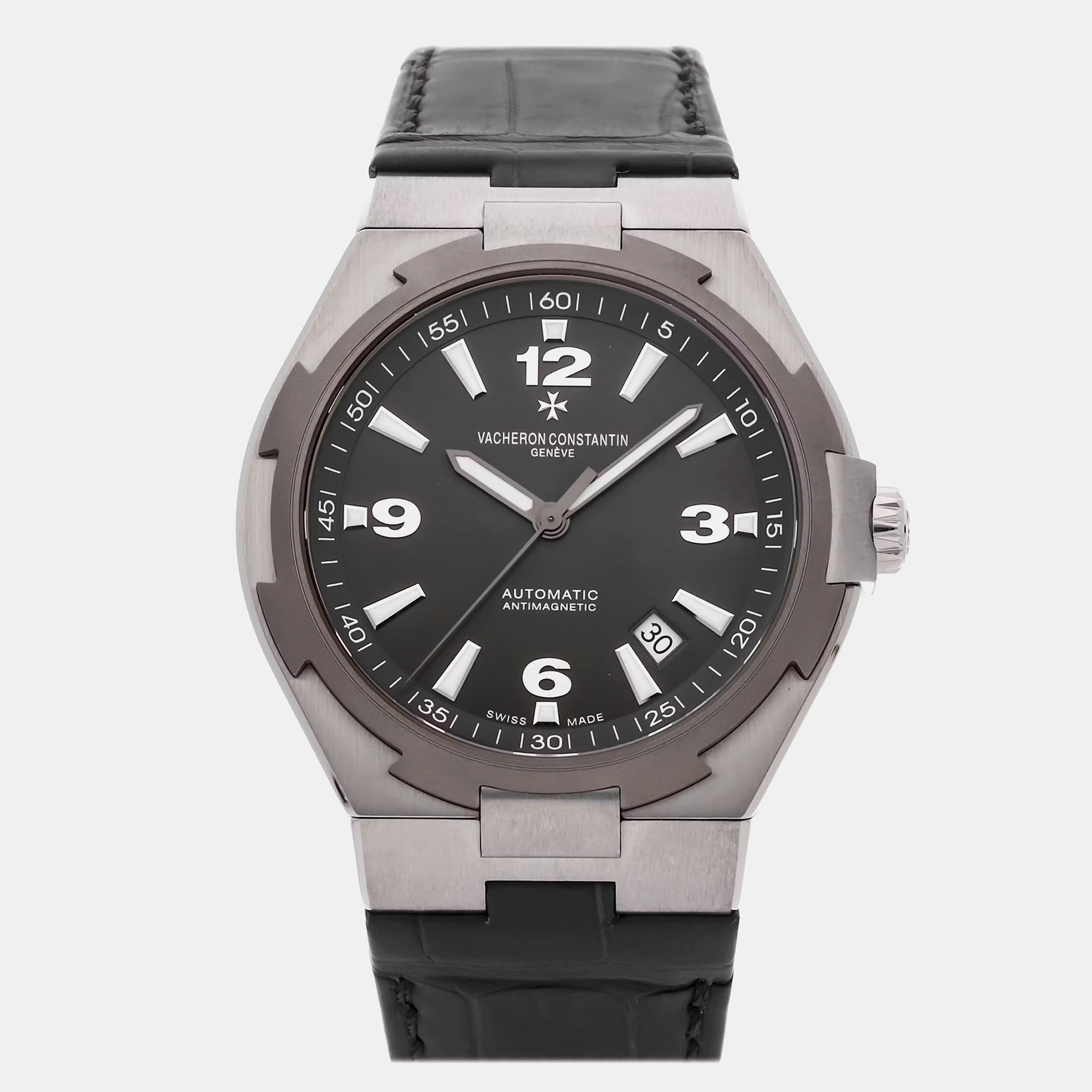 

Pre-Owned Vacheron Constantin Overseas 47040/000W-9500 42 mm, Grey