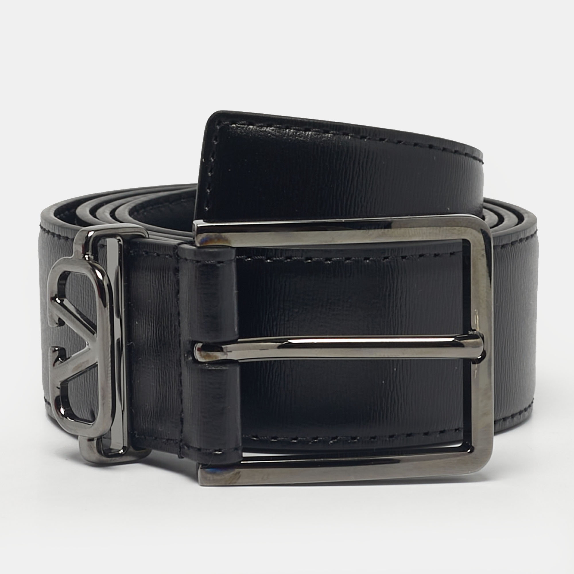 

Valentino Black Leather Mini VLogo Buckle Belt