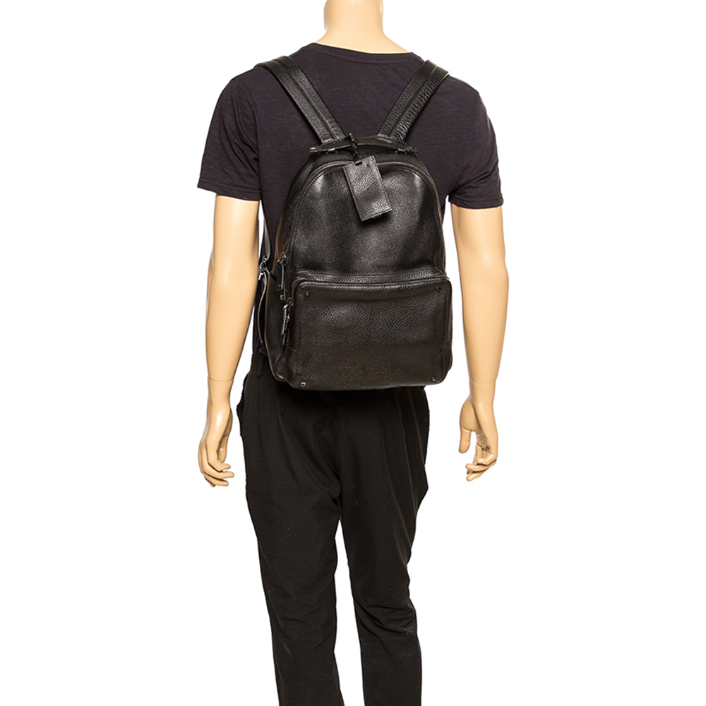 

Valentino Black Leather Rockstud Backpack