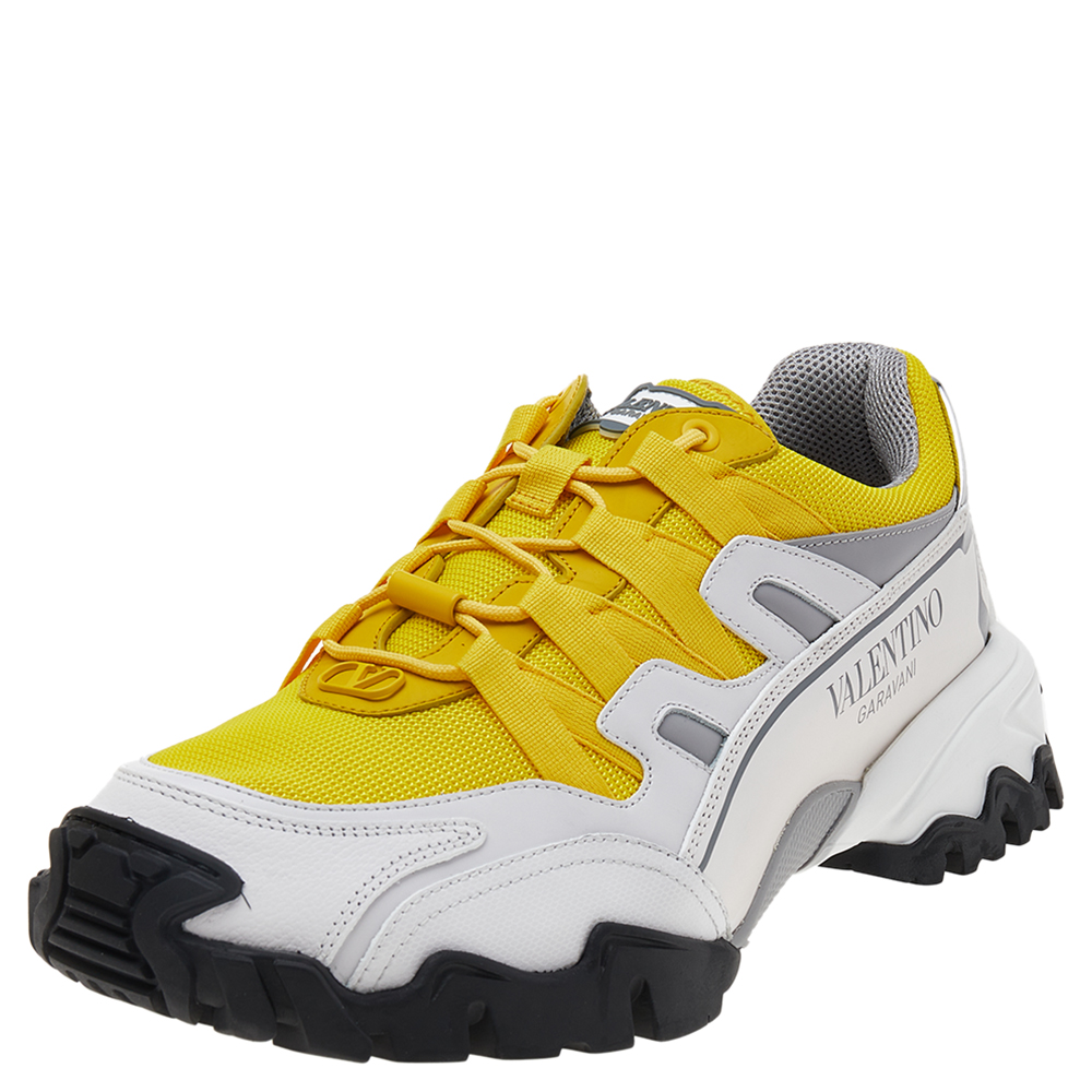 مملوكة مسبقًا Valentino Tricolor Leather And Mesh Climbers VLogo Low Top Sneakers Size 44