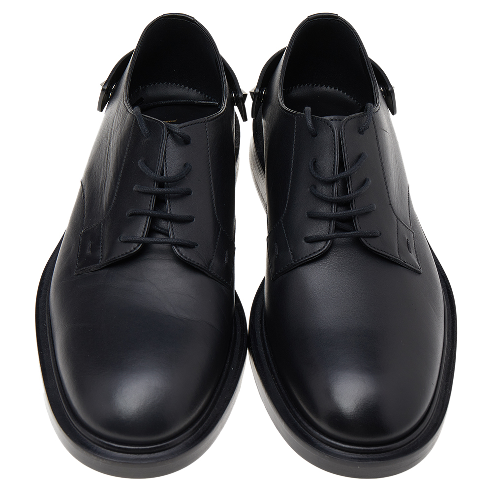 

Valentino Black Leather Lace Up Derby Size