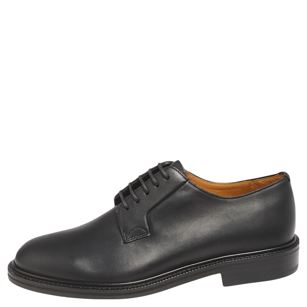 

Valentino Black Leather Lace Up Derby Size