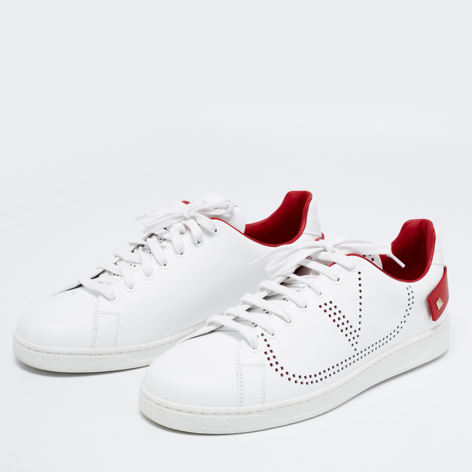 

Valentino White Leather Backnet Rockstud Low Top Sneakers Size